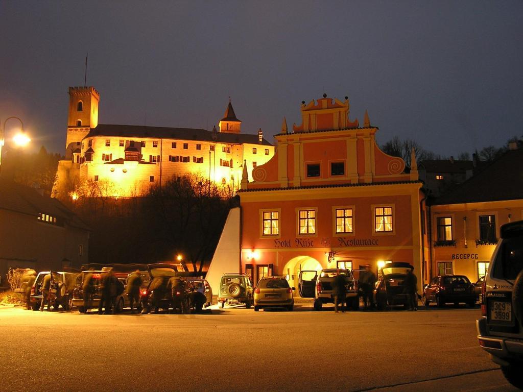 Hotel Ruze Rozmberk Nad Vltavou Exterior photo