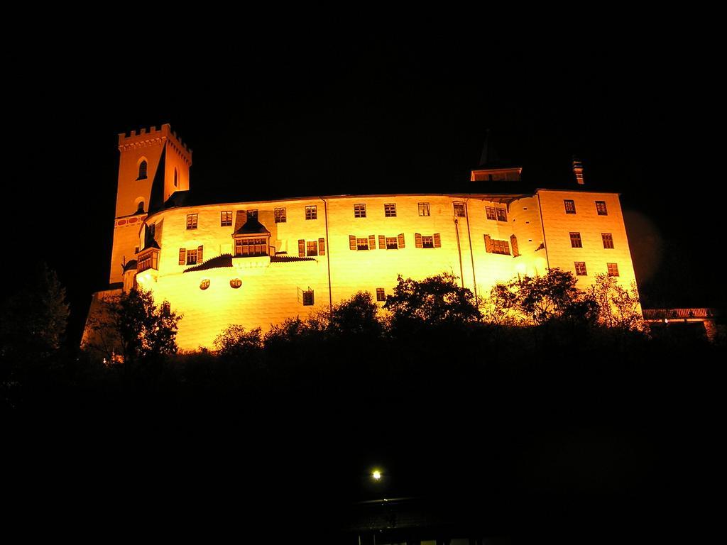 Hotel Ruze Rozmberk Nad Vltavou Exterior photo